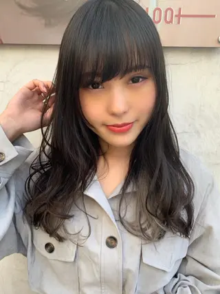 ロング カラー パーマ 藤間 帆乃夏（とうまほのかのヘアスタイル