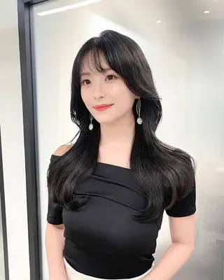 カラー 韓国レイヤーカット 髪質改善▫️水野有真のヘアスタイル