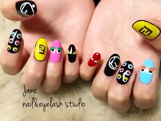 ネイル Yakko pas á pasのネイルデザイン