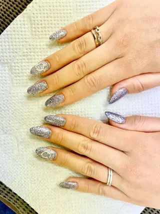 ネイル 岩松 沙耶のネイルデザイン