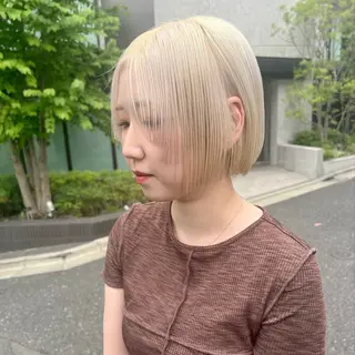 ショート カラー 晴レ所属・🍑アヤ🫧髪質改善 ダブルカラー🍑の眉毛・アイブロウイメージ