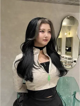 ロング 艶カラー レイヤーカット　ゆめのヘアスタイル