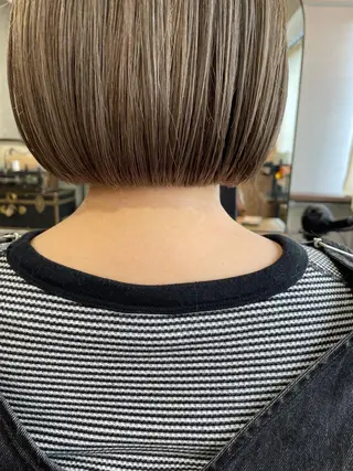 ミディアム さの あやねのヘアスタイル