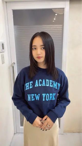 セミロング カラー iet.所属・ウルフ/ボブ/耳ツボ ジュエリー◎ricoのヘアスタイル