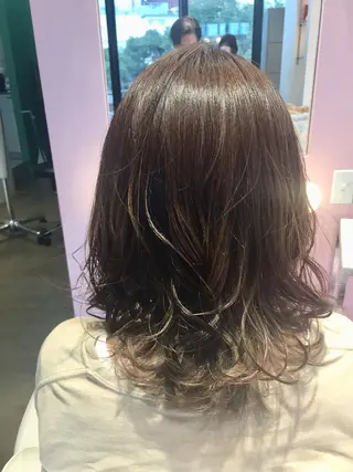 ミディアム 所渉/韓国レイヤー /ウルフカットのヘアスタイル