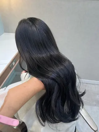 ロング カラー 𝑴𝑰𝑨🎀赤髪 /ピンク/髪質改善のヘアスタイル