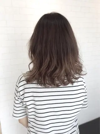 ミディアム カラー cadeau 前谷のヘアスタイル