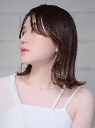 ミディアム 🤍 akaneのヘアスタイル