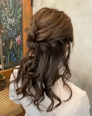 セミロング ヘアアレンジ 【ピンク/韓国ヘア/ ヘアセット】亜海のヘアスタイル