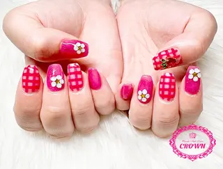 ネイル CROWN プライベートサロンのネイルデザイン