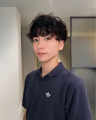 パーマ メンズ Qin shaire salon 原宿verno店所属・【センターパート】 ETO／江藤翼の眉毛・アイブロウイメージ