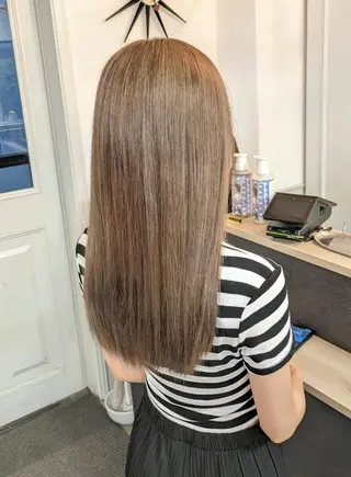 セミロング ベージュ＊Spica 【ミルクティー】のヘアスタイル