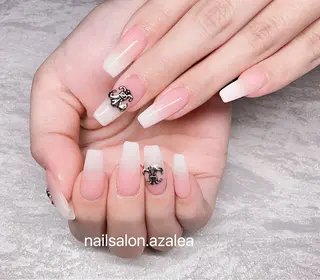 ネイル R inのネイルデザイン