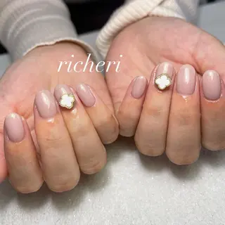 ミディアム ネイル richeri beautyのネイルデザイン