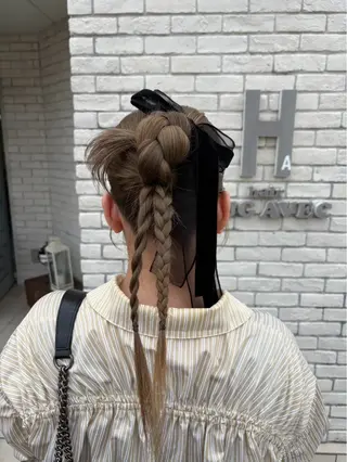 ロング ヘアアレンジ 伊藤 ひなののヘアスタイル