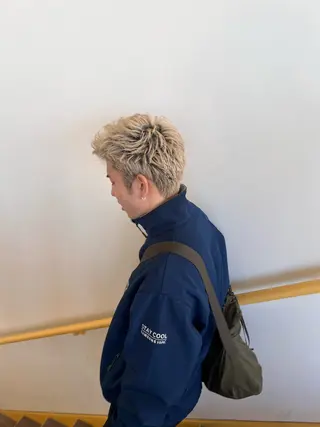 ショート カラー ZACC vie所属・菅沼 花琳のヘアスタイル