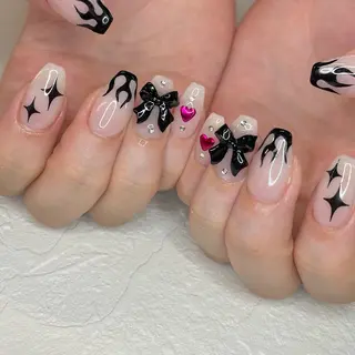 ネイル b'6 by Stir所属・b'6 SAKINAのネイルデザイン