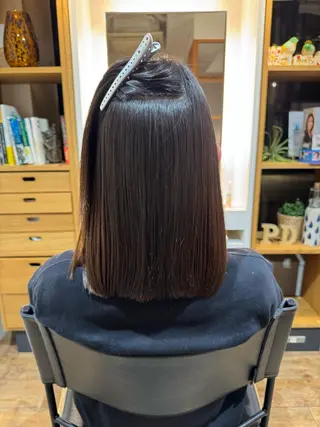 セミロング afloatkobe所属・美髪/髪質改善 川口凌弥のヘアスタイル