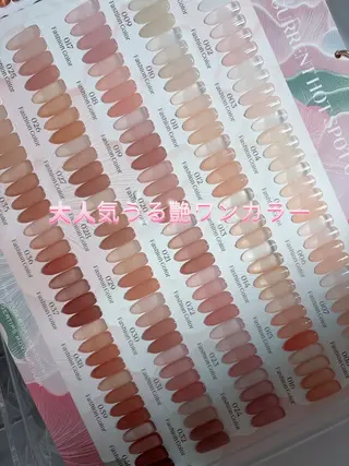 ネイル pink ladyサロン所属・べ にのネイルデザイン