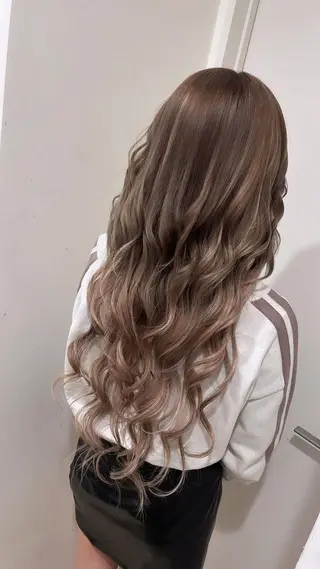 ミディアム ヘアアレンジ 🔥ハイトーンカラー ギャルNAOKI🔥のヘアスタイル