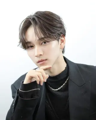 メンズ 🔥パーマで大人な色 気🔥BLUCK札幌のヘアスタイル