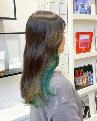 ロング カラー 荒谷 薫のヘアスタイル