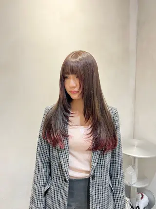 ロング レイヤーカット/ 透明感カラー/カナのヘアスタイル