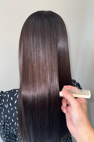 ロング 代表 玉城孝徳のヘアスタイル