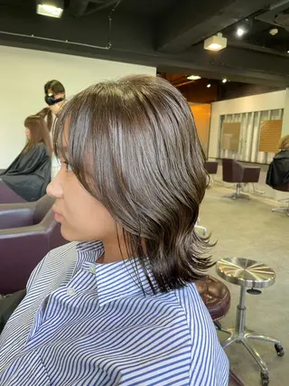 ミディアム カラー Ms.CHARM【ミズチャーム】所属・韓国/レイヤーカット 顔周り/廣瀬達哉のヘアスタイル