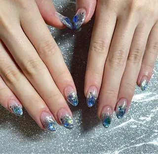 ネイル VIERU 🌈🎀💖のネイルデザイン