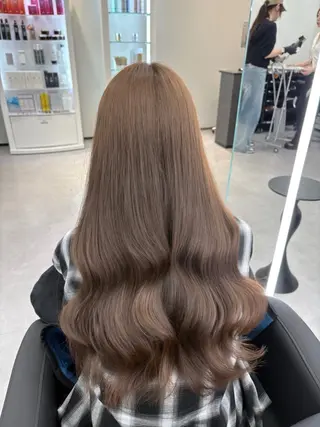 ロング カラー 堀江/透明感 ベージュ/白川幸太のヘアスタイル