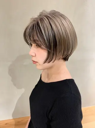ショート カラー mizuki /ケアブリーチのヘアスタイル