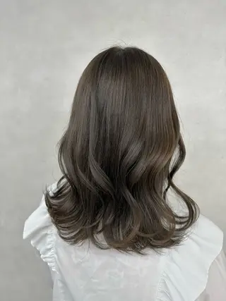 セミロング カラー アース 新越谷店💇‍♀️のヘアスタイル