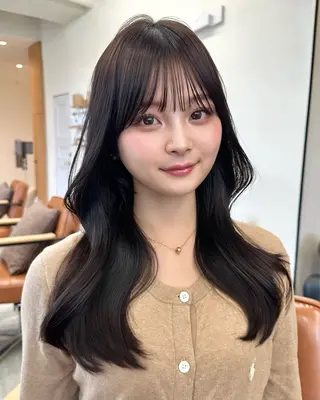 ロング 顔周りcut/ 艶ワンカラー♥ちさきのヘアスタイル