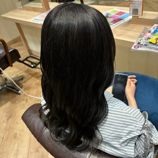 セミロング カラー カシータヘアリゾートイオンモール熱田店所属・宮澤 梨羅のヘアスタイル