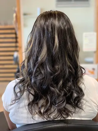 ロング カラー 関口 友行のヘアスタイル