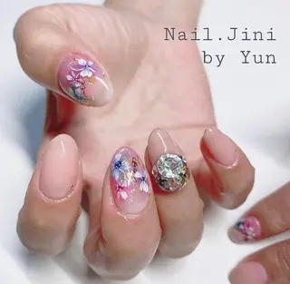 ネイル JINI NAIL所属・ジニ ネイルのネイルデザイン