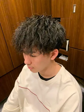 パーマ メンズ premium barber表参道所属・プレミアムバーバー 草野のヘアスタイル