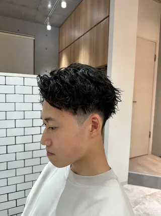 ショート パーマ メンズ ユウ🪄 パーマ指名No1のヘアスタイル