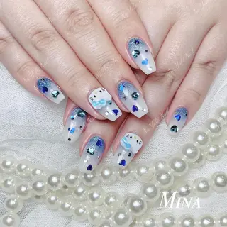 ネイル 🦋 Queenieのネイルデザイン