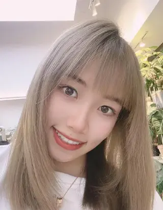 ミディアム カラー u hair所属・こばやし ももこのヘアスタイル