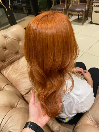 カラー 小林 亜紀のヘアスタイル