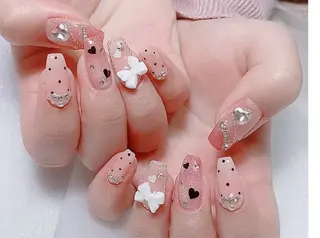 ネイル KARI ネイルサロンのネイルデザイン