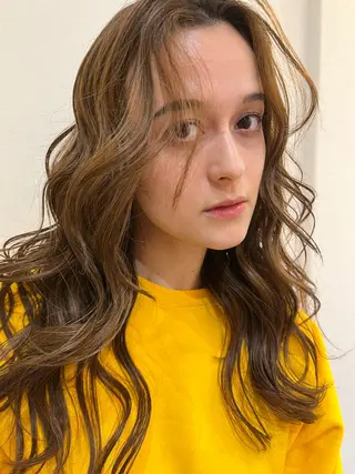 ロング Ｖｉｏｔ  銀座 樋口 桃佳のヘアスタイル