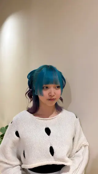 ミディアム まみ/暖色カラー /デザインカラーのヘアスタイル