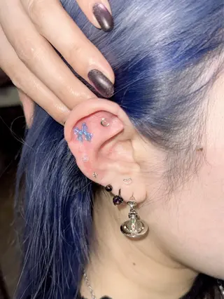 apollo 横浜所属・横浜🦋ハイトーン 🫐シャドウルーツのヘアスタイル