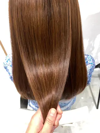 セミロング 難波/髪質改善/スパ ツヤ／顔周りレイヤーのヘアスタイル