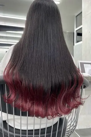 ロング カラー LoiLo所属・福岡 舞のヘアスタイル