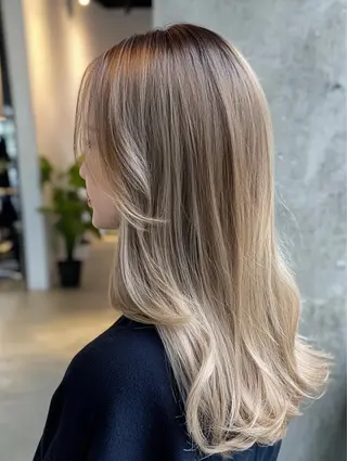 ロング LoLo. 心斎橋のヘアスタイル