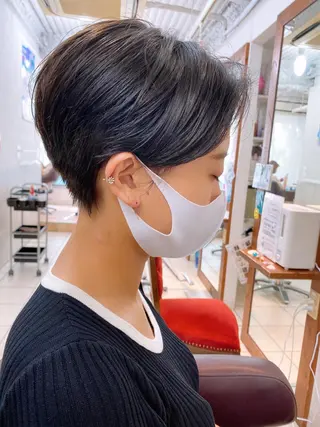 ショート カラー ベリショディレクター 小野 健太郎のヘアスタイル